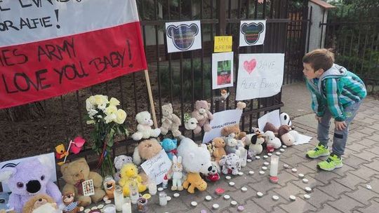 Alfie Evans. Historia 2-latka poruszyła świat. Kto może decydować o kresie życia?