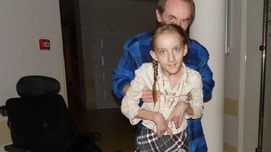 Amanda z Lublina wybudzona ze śpiączki po 7 miesiącach. Pomogła Klinika Budzik