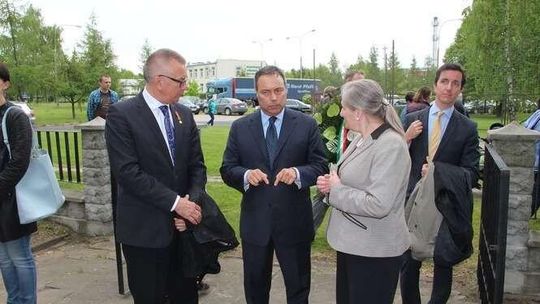 Ambasador Włoch weźmie udział w uroczystościach na cmentarzu 