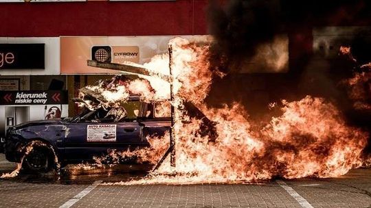 American Monster Truck: Kaskaderzy, drift i palenie gumy (zdjęcia)