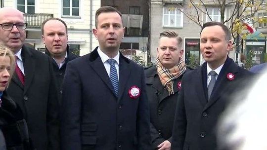 Andrzej Duda złożył kwiaty pod pomnikami Witosa i Piłsudskiego