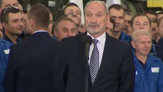Antoni Macierewicz: Śmigłowce Black Hawk trafią do wojsk specjalnych