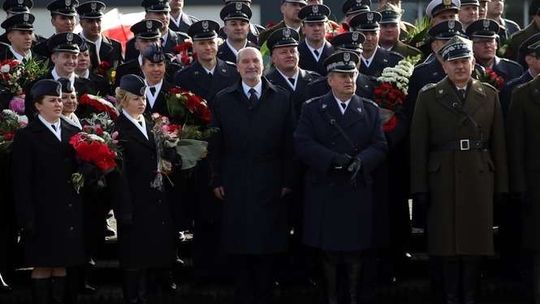 Antoni Macierewicz w Dęblinie: Wyjaśnienie katastrofy w Smoleńsku jest sprawą honoru Wojska Polskiego