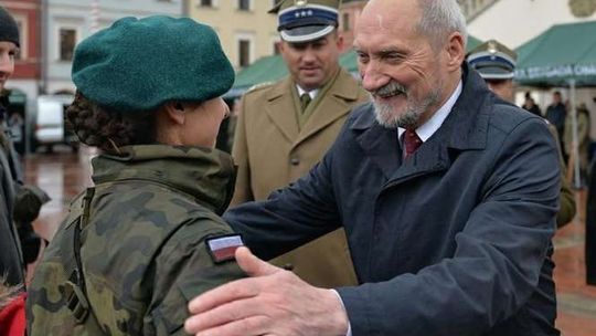 Antoni Macierewicz w Zamościu. 200 żołnierzy Obrony Terytorialnej złożyło przysięgę [zdjęcia]