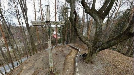 Archeolodzy prześwietlili wzgórze w Nałęczowie. Mógł tu być grodek z fosą