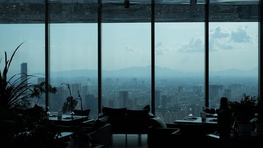 Architektura jutra: Jak nowoczesny design redefiniuje współczesne pojęcie luksusu?