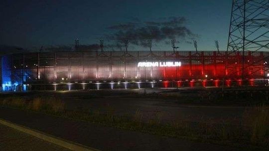 Arena Lublin w barwach Francji po zamachu terrorystycznym w Nicei