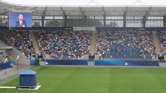 Arena Lublin wypełniona prawie po brzegi. Ale oni nie przyszli tu na mecz [zdjęcia]