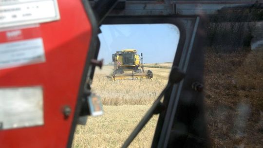 ARiMR. Są pieniądze dla rolników i przedsiębiorców świadczących usługi dla rolnictwa