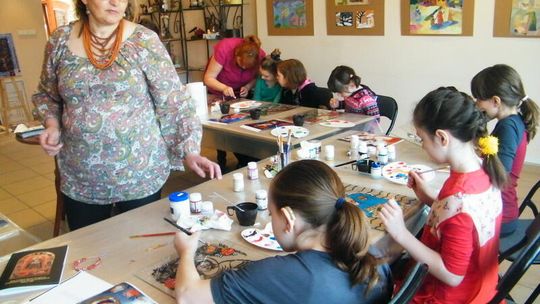 Artystki z Łucka uczyły dzieci pisania ikon. To początek współpracy