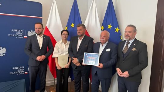 Asfaltowa rewolucja pod Chełmem: 4 kilometry nowej drogi za 8 milionów