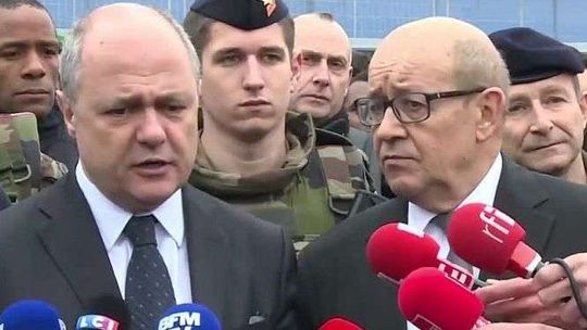 Atak na lotnisku w Paryżu. Napastnik był znany służbom wywiadowczym