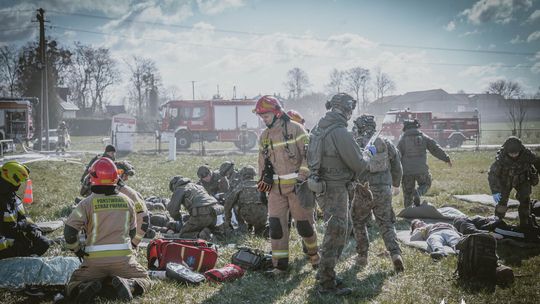 Atak rakietowy na szkołę. Tak ćwiczyli terytorialsi (zdjęcia)