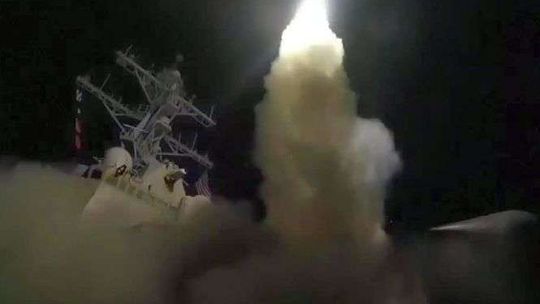 Atak USA na Syrię. To odpowiedź na atak chemiczny na cywilów