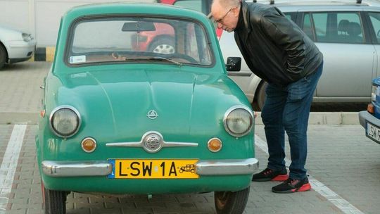 Auta z czasów PRL-u można oglądać w Lublinie [ZDJĘCIA]