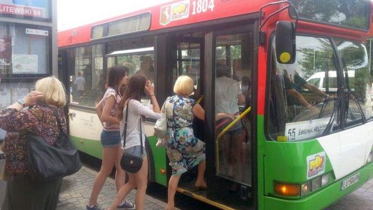 Autobusy Lublin-Świdnik: Miał być biletomat, a jest postój i kolejka