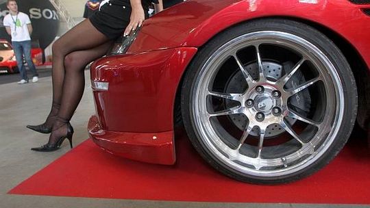 Autosalon 2012: Samochody, biura podróży i car audio
