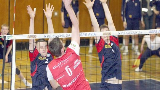 Avia Świdnik - AKS Rzeszów 3:0, rozstrzygnie piąty mecz