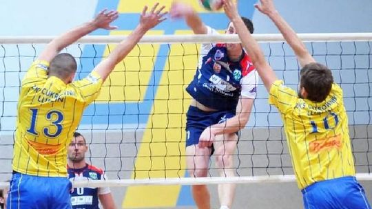 Avia Świdnik – MOSiR Bochnia 3:2, porażki Cukrownika i Trójki