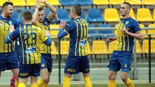 Avia wygrała z Orlętami 3:1. Będzie trzech nowych?