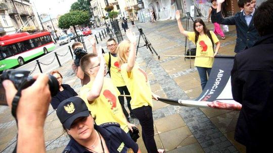 Awantura o pikietę antyaborcyjną. Będzie demonstracja przed Ratuszem?