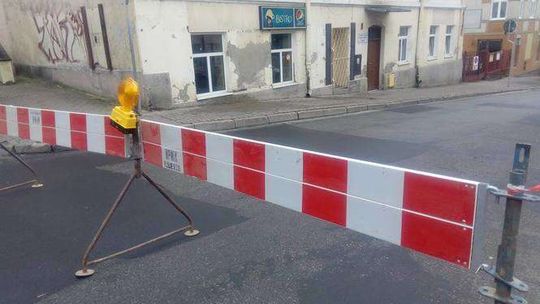 Awaria na ul. Staszica. Zamknięta droga koło szpitala