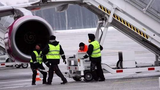 Awaria radiolatarni na lotnisku w Świdniku. Samoloty skierowane na Okęcie