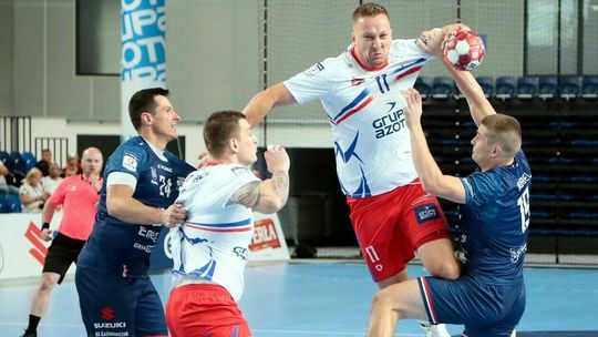 Azoty Puławy – Energa MKS Kalisz 29:24. Trudny początek, udany finisz [zdjęcia]