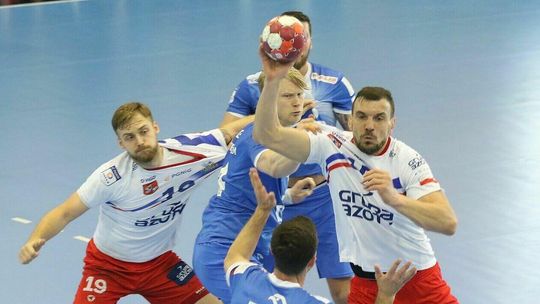 Azoty Puławy – Orlen Wisła Płock 24:33. Została walka o brąz