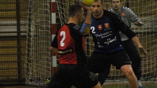 AZS AWF Biała Podlaska – ChKS Łódź 27:20, AZS UMCS Lublin – SPR Końskie 24:32 