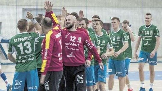 AZS AWF Biała Podlaska nadal na fotelu lidera!