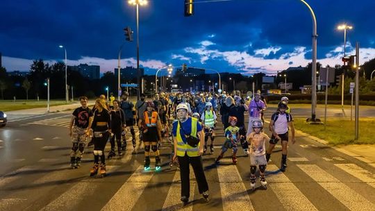 Bajkowy przejazd rolkarzy i rowerzystów ulicami Lublina