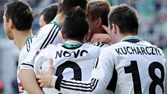 Bakero zwolniony z Lecha. Legia gromi we Wrocławiu