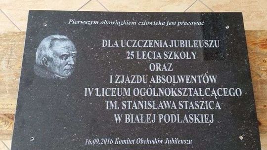 Bal absolwentów u "Staszica". Zapisy trwają 