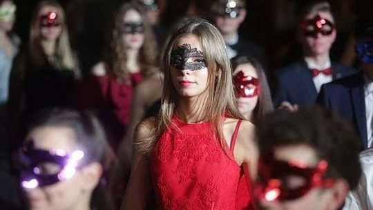 Bal Młodych KSM 2018: Bawili się w maskach, jak w Wenecji [zdjęcia]