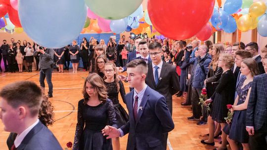 Bal ósmoklasistów w SP nr 3 im. Juliusza Słowackiego w Lublinie [zdjęcia, wideo]