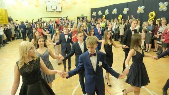 Bal ósmoklasisty SP nr 34 w Lublinie. Zdjęcia