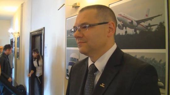 \"Bardziej zależy nam na kierunku zachodnim\". Prezes lotniska o nowych połączeniach
