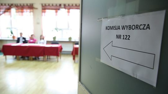 Bardzo wielu chętnych do pracy przy referendum w Lublinie. Trzeba było losować