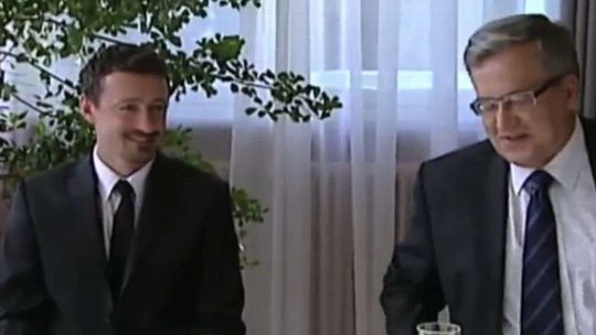 Barwy kampanii. Walka o głosy coraz bardziej zacięta