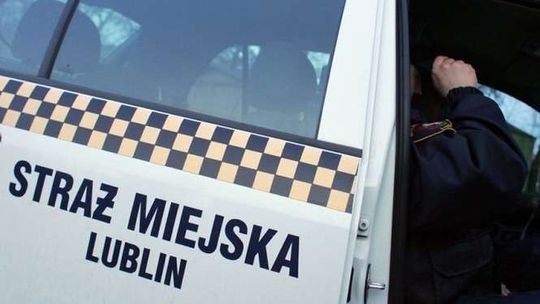Bazgrali po muszli koncertowej. Złapani po pościgu