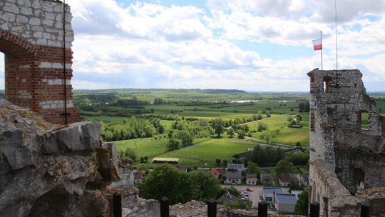 Będą beczeć na zboczach zamku w Janowcu
