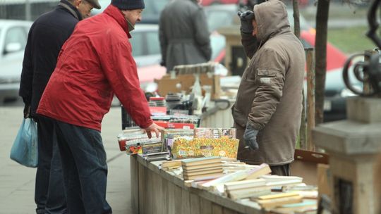 Będą kary za handel na chodnikach i ulicach. Nawet 5 tys. zł