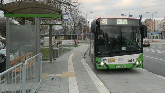 Będą kładli asfalt. Kierowców i autobusy czekają objazdy