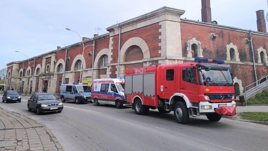 Będą kolejne alarmy bombowe podczas matur? Zaplombowane sale, patrole przy szkołach