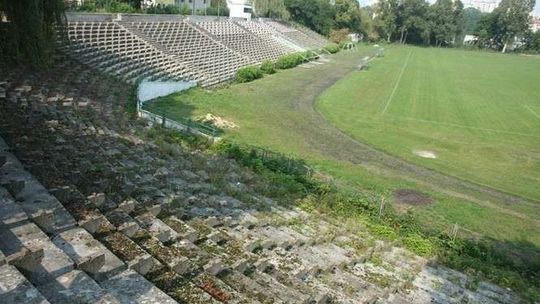 Będą rozbierać stare trybuny na stadionie Lublinianki