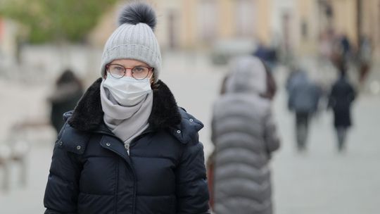 Będzie godzina policyjna i zakaz przemieszczania się? Główny doradca premiera: Rekomenduję