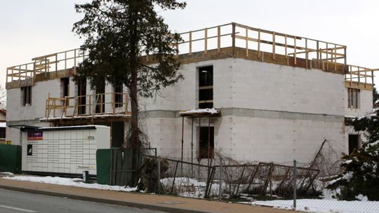 Będzie miał kształt litery "L" i spa. Powstaje nowe miejsce noclegowe