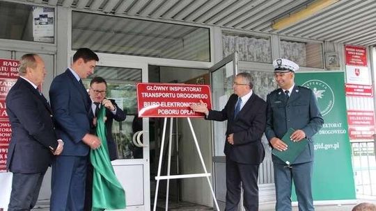 Będzie praca, przyjmą 100 osób. Ale najpierw remont