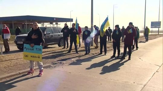 "Będziemy stać do końca". Aktywiści blokują polsko-białoruskie przejście graniczne